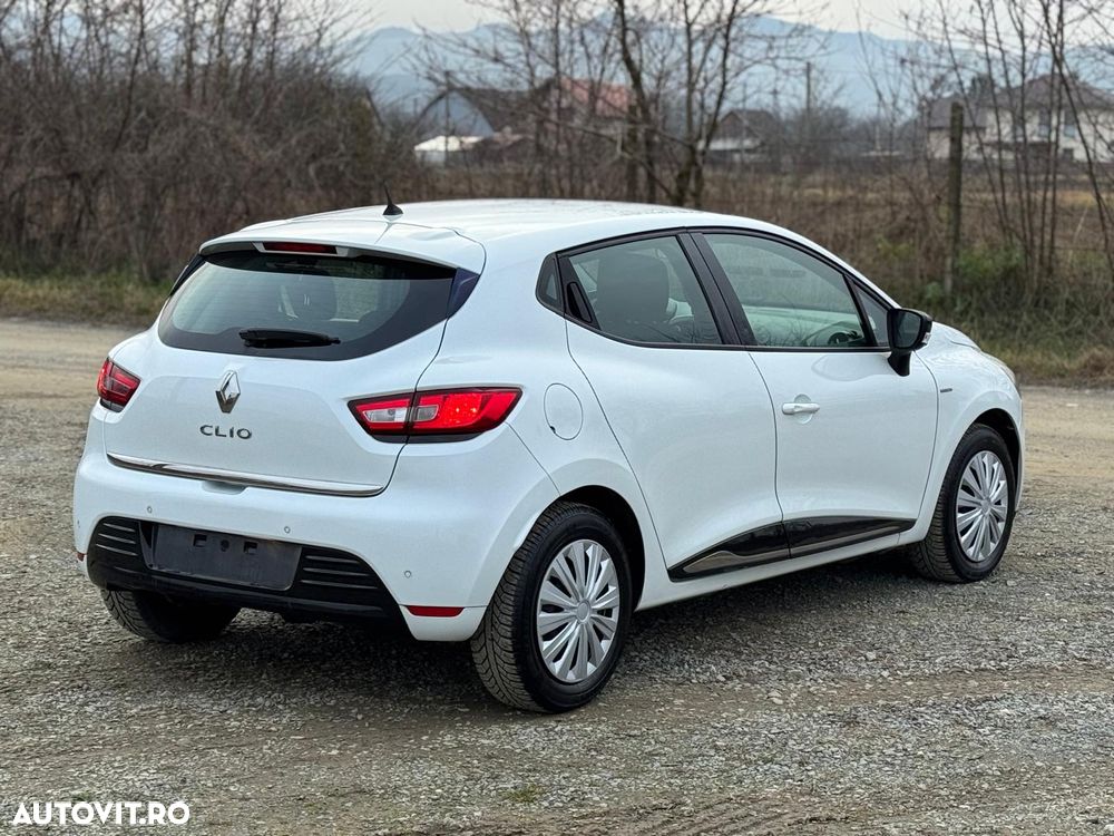 Renault Clio 1.2 16V 75 Limited - 6