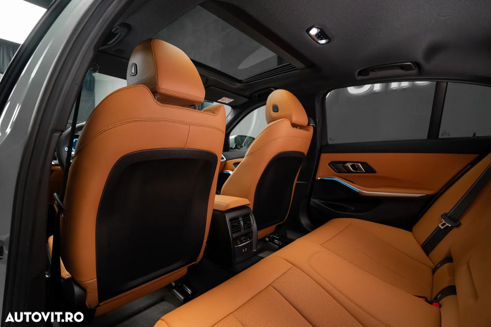 BMW Seria 3 330i xDrive Aut. - 23