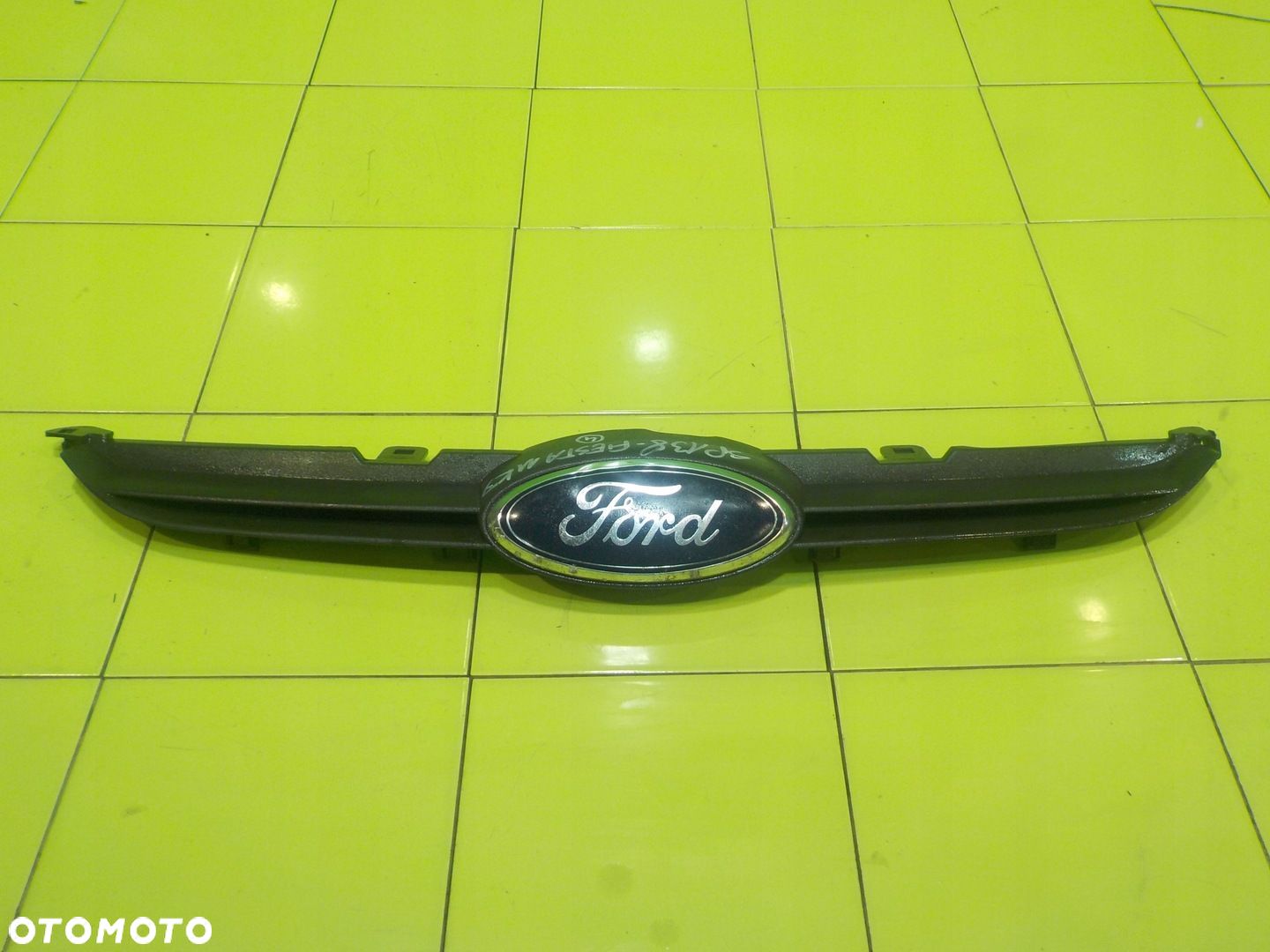 FORD FIESTA MK7 12r HB 5D atrapa grill 8A61-8200-BC - 1