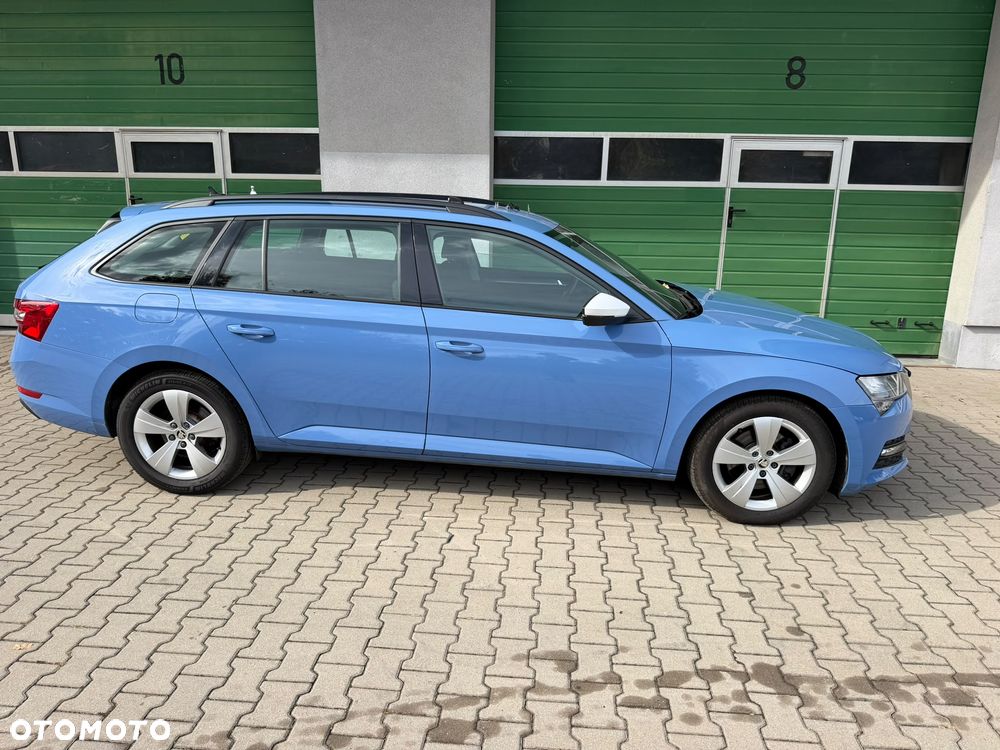 Skoda Superb 2022 photo 5