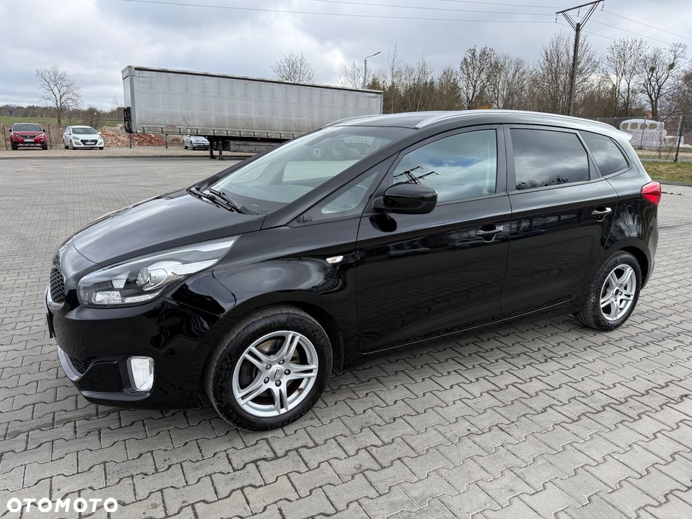 Kia Carens 1.6 GDI Dream-Team Edition - 4