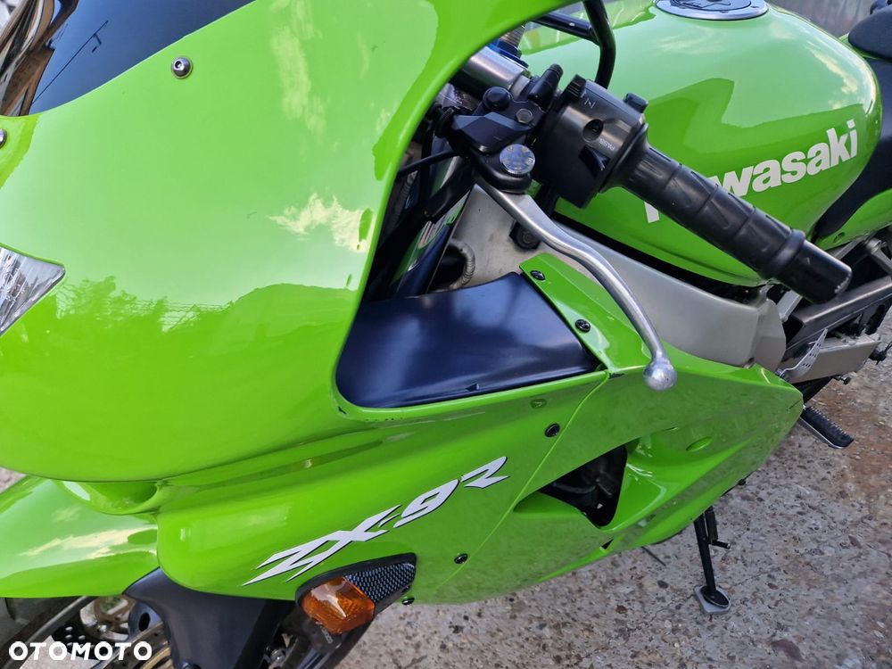 Kawasaki ZXR - 37