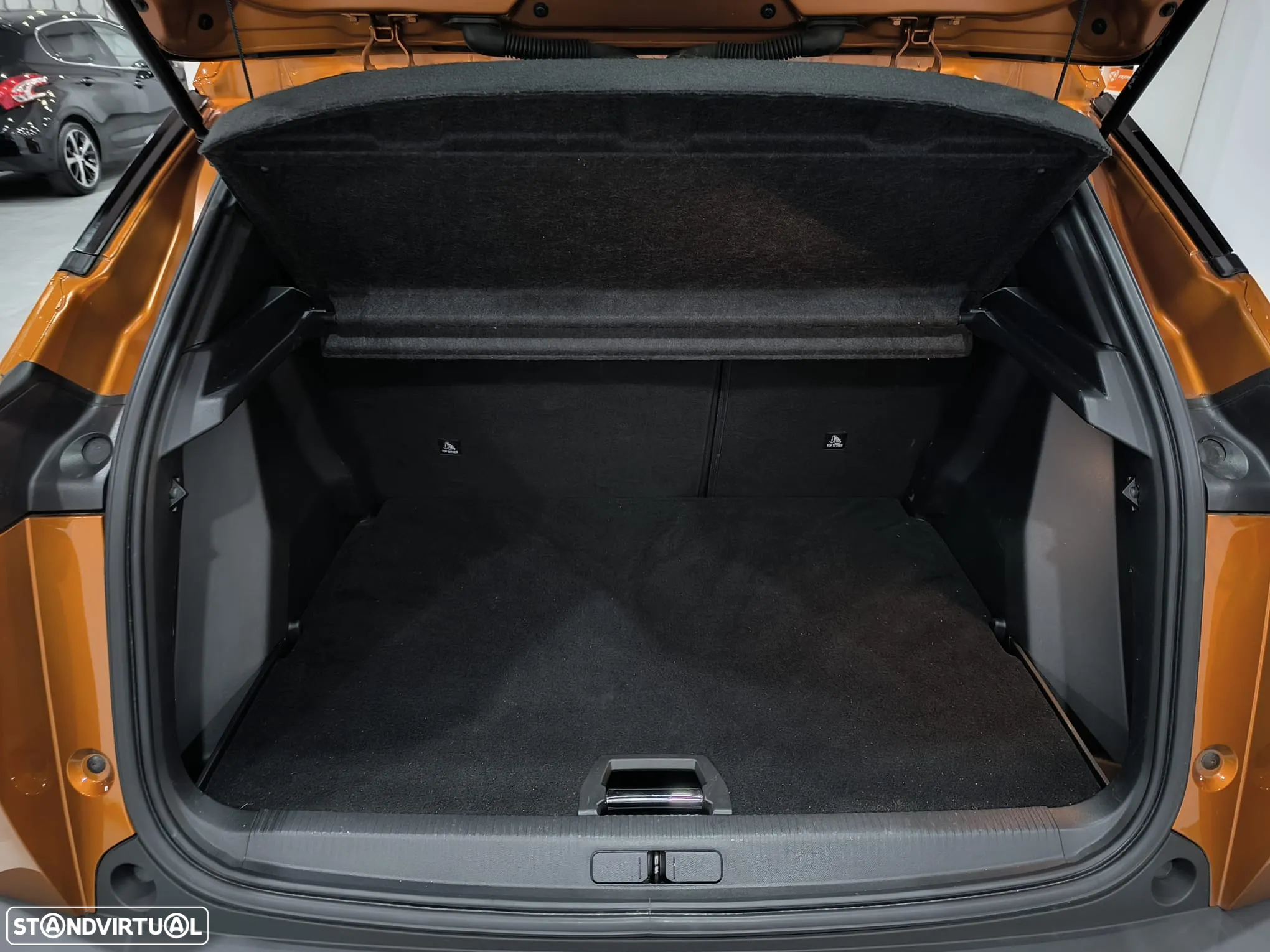 Peugeot 2008 1.2 PureTech Allure - 56