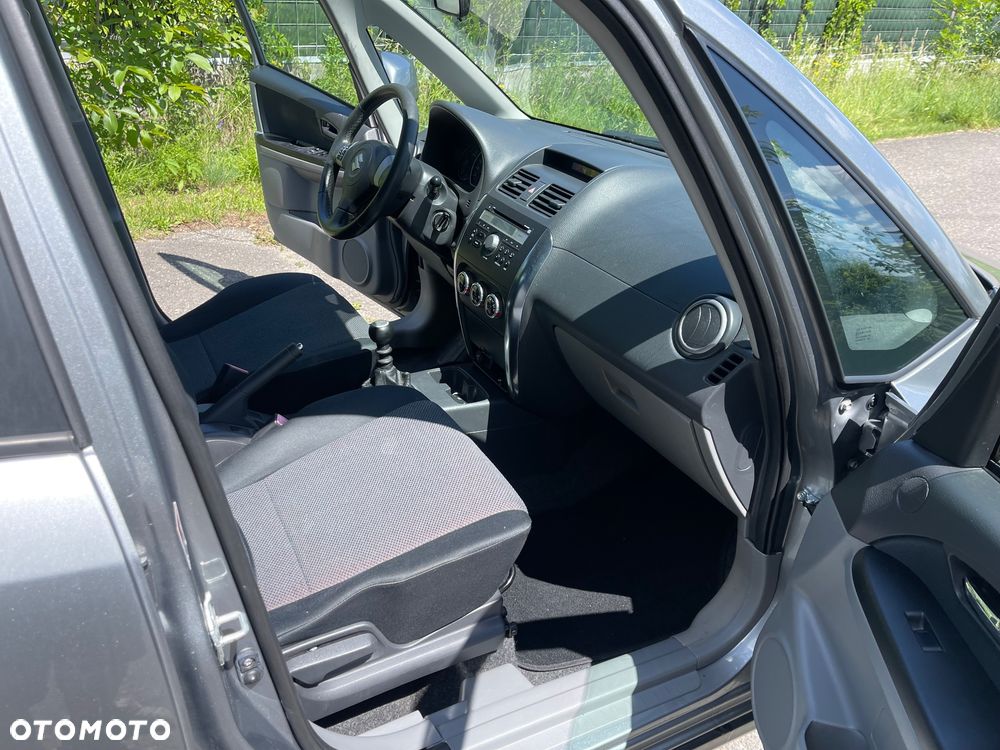 Suzuki SX4 1.9 DDiS DPF 4x4 Club - 17