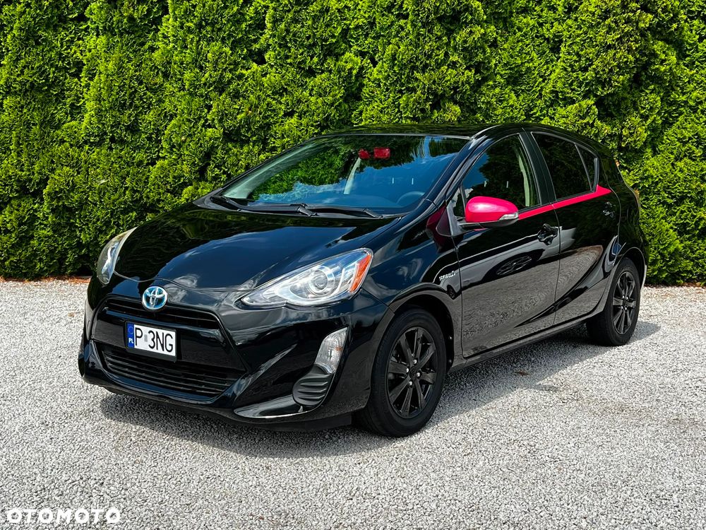 Toyota Prius Hybrid - 1