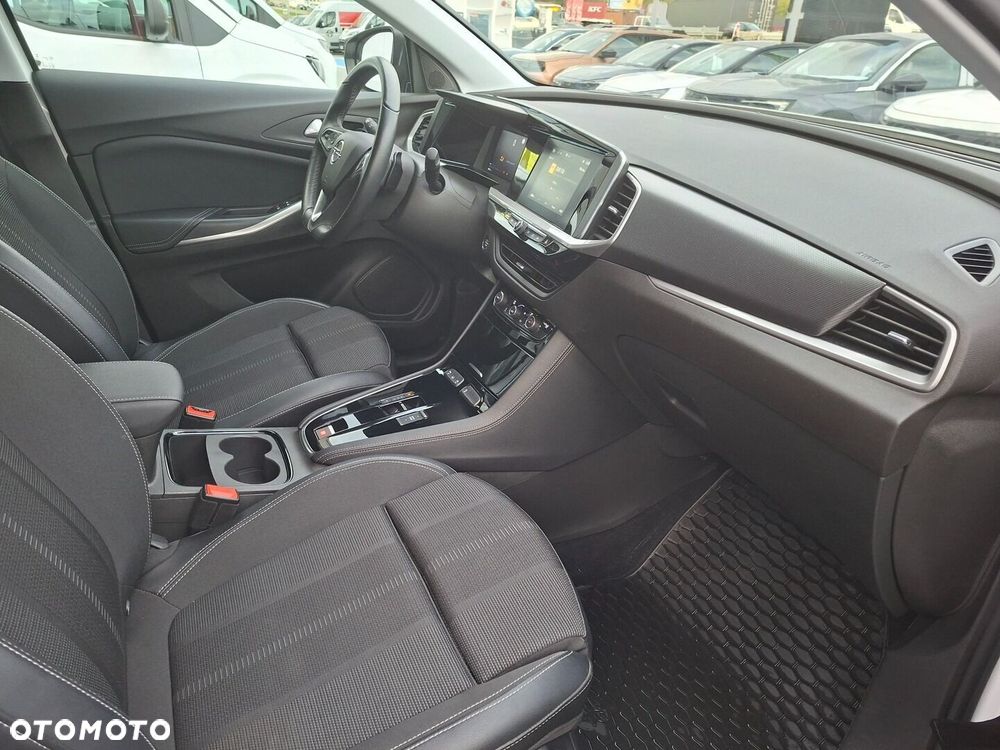 Opel Grandland 1.2 T Business Edition S&S - 15