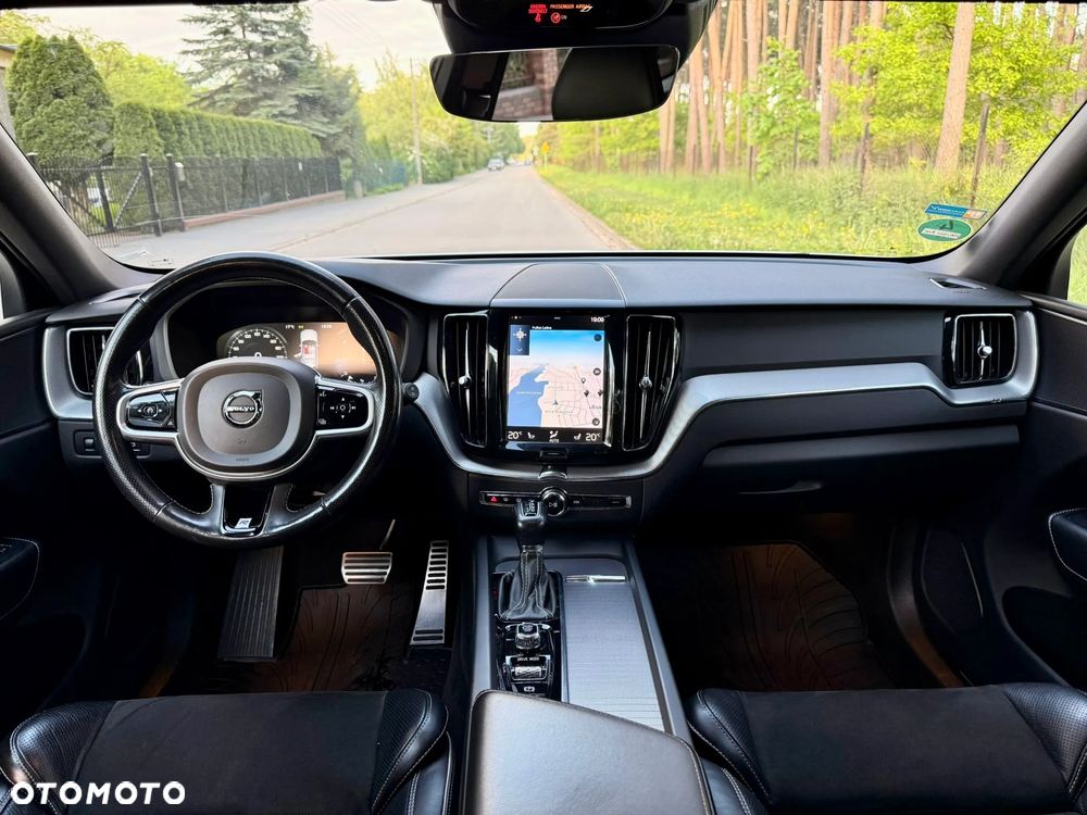 Volvo XC 60 D4 AWD R-Design - 13