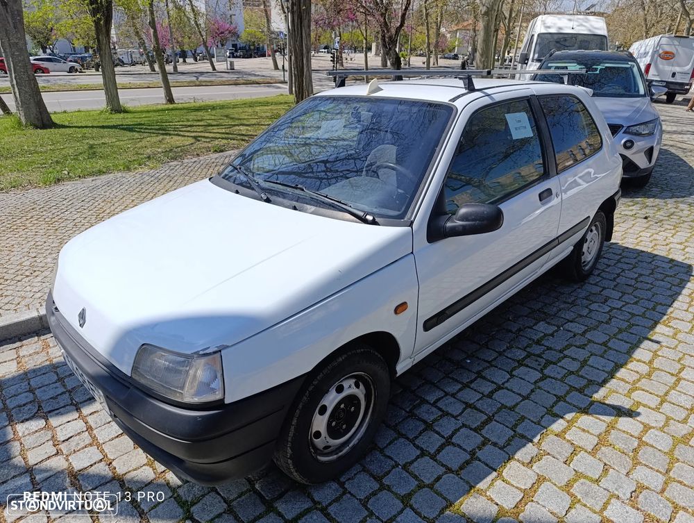 Renault Clio 1.9 RT - 4