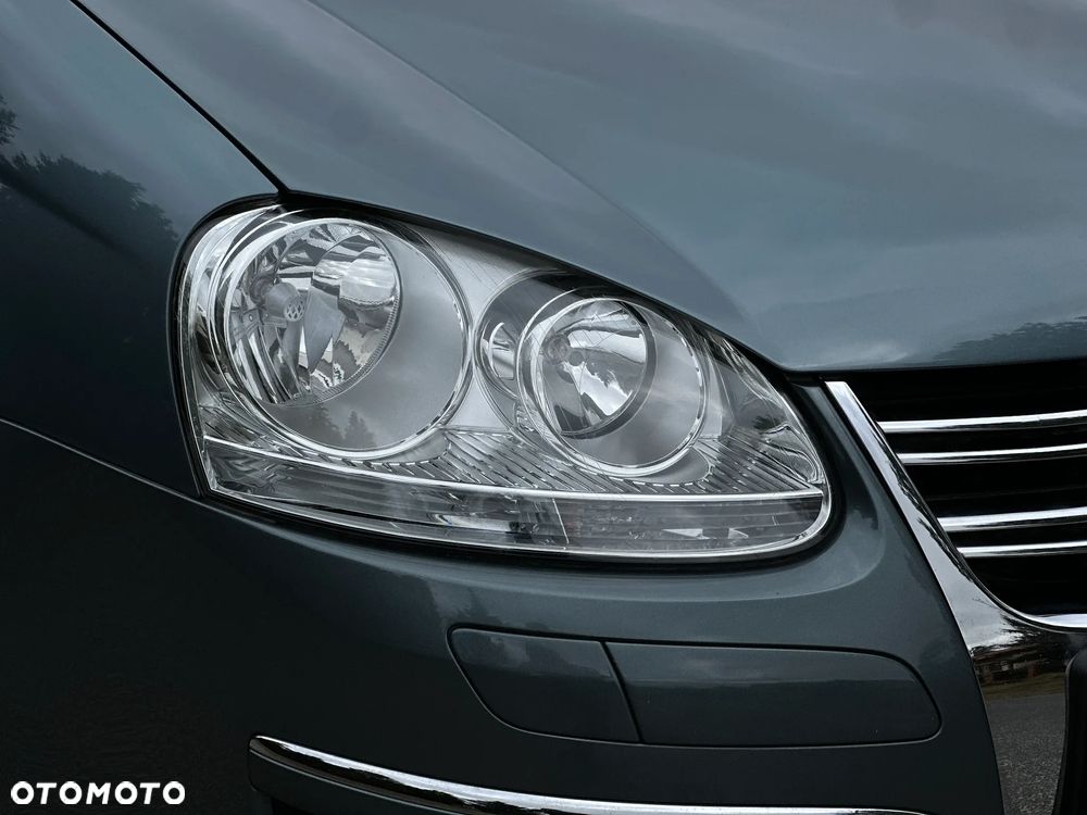 Volkswagen Golf 1.6 Comfortline - 27