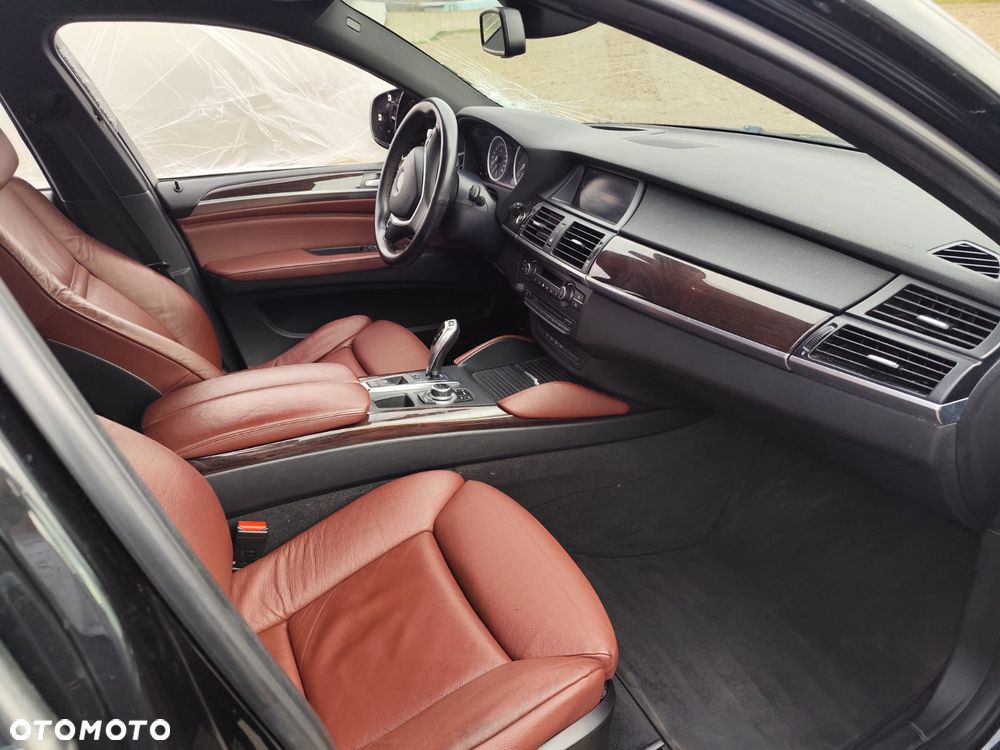 BMW X6 xDrive40d - 12