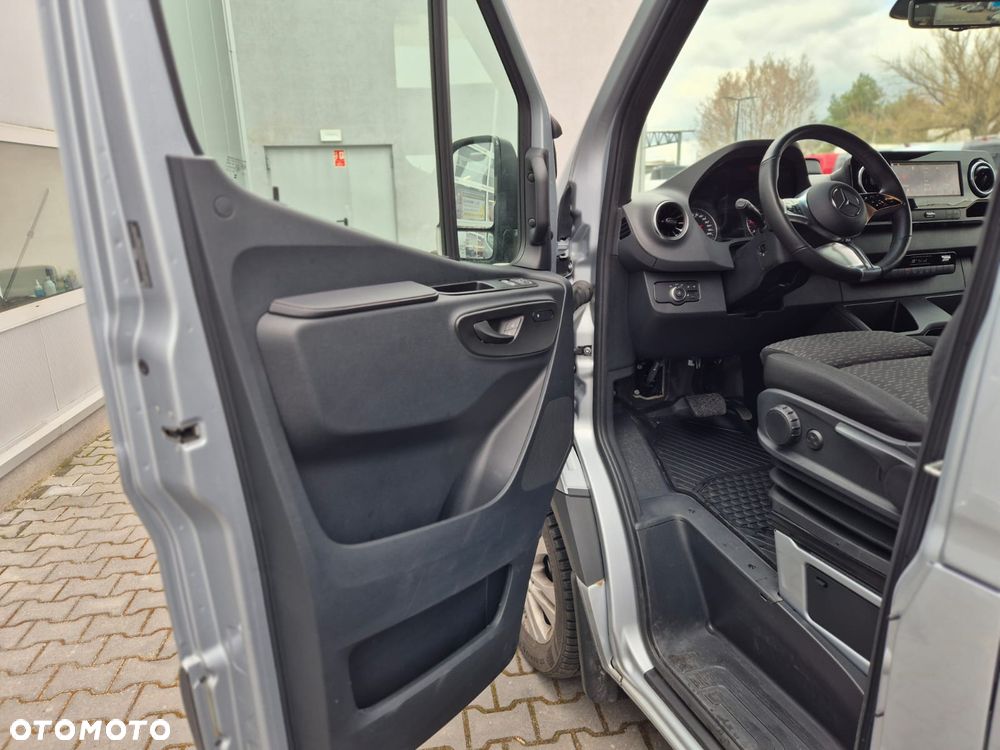 Mercedes-Benz Sprinter 317 - 9