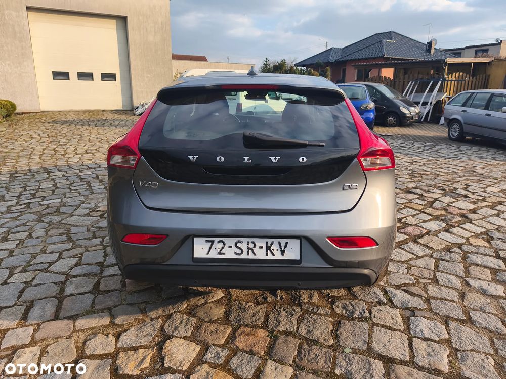 Volvo V40 D2 Summum - 4