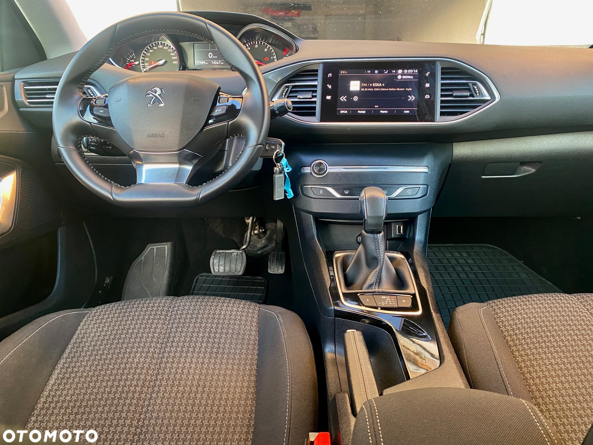 Peugeot 308 1.6 BlueHDi Active S&S EAT6 - 17