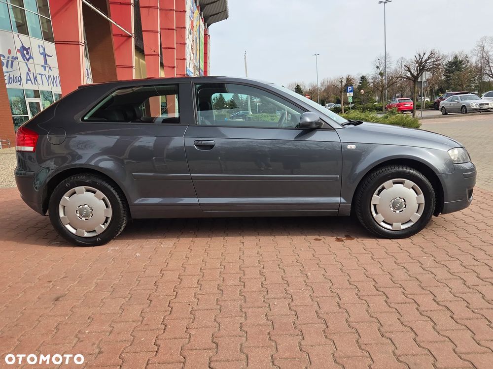 Audi A3 Sportback - 3
