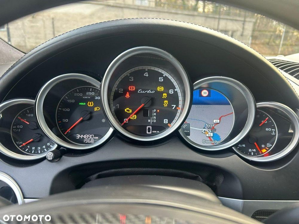 Porsche Cayenne - 24