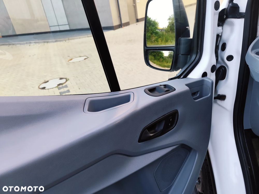 Ford Transit - 18