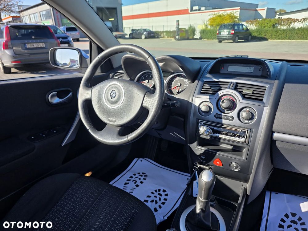 Renault Megane 1.6 Confort Authentique - 6