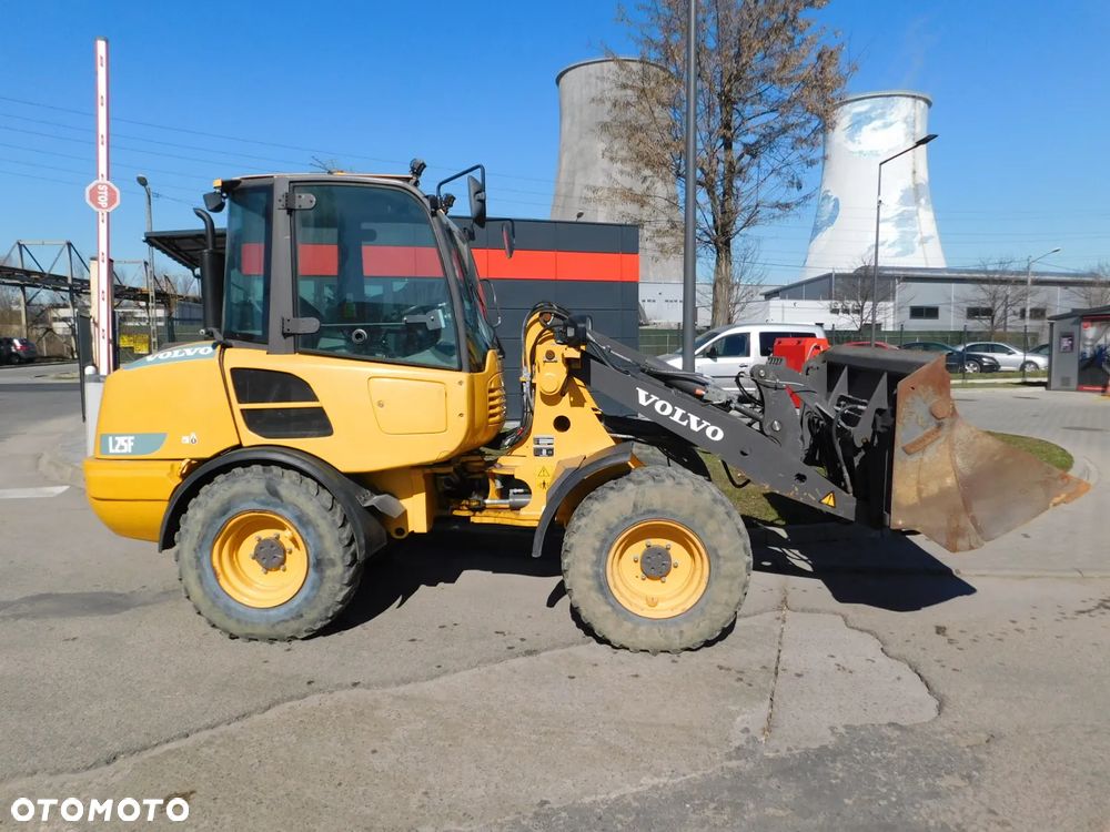 Volvo L25F łyżka dzielona cena brutto - 8