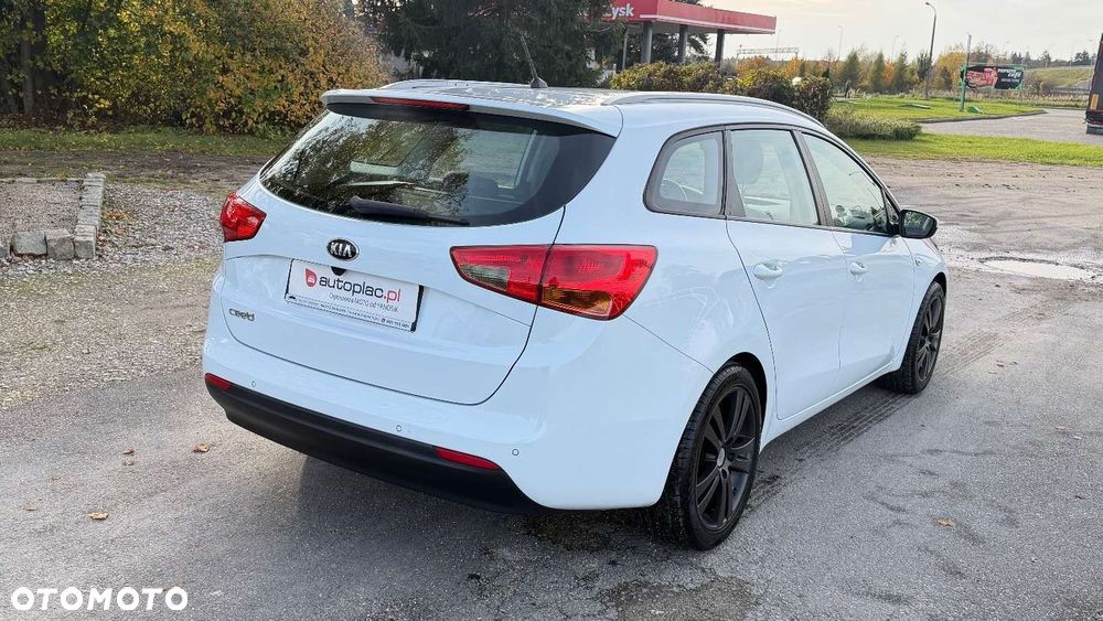 Kia Ceed - 24
