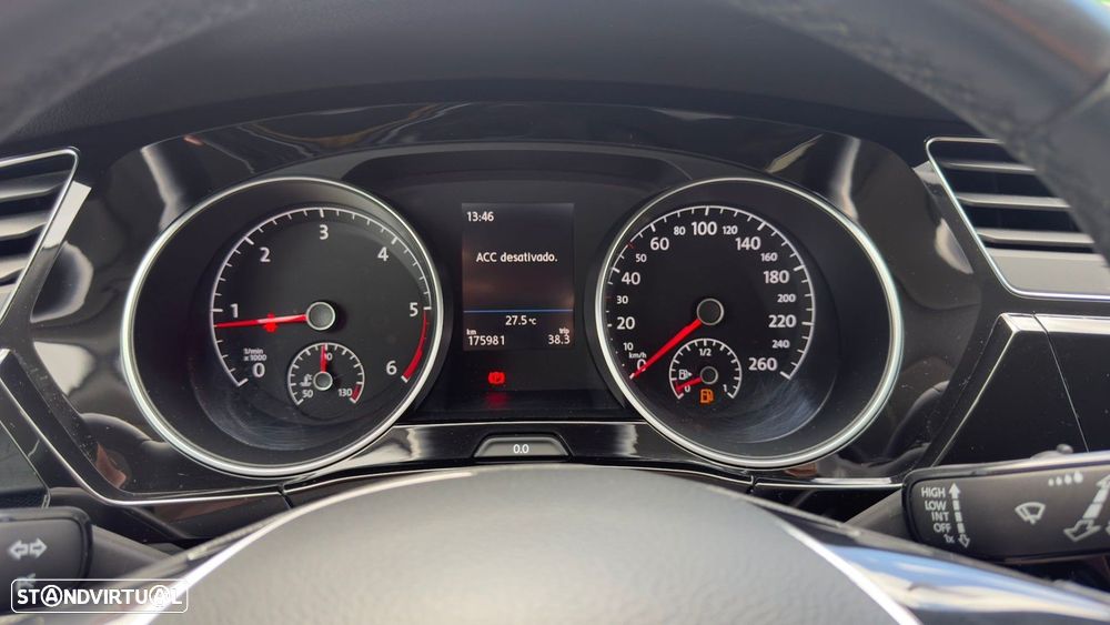 VW Touran 2.0 TDI Highline - 12