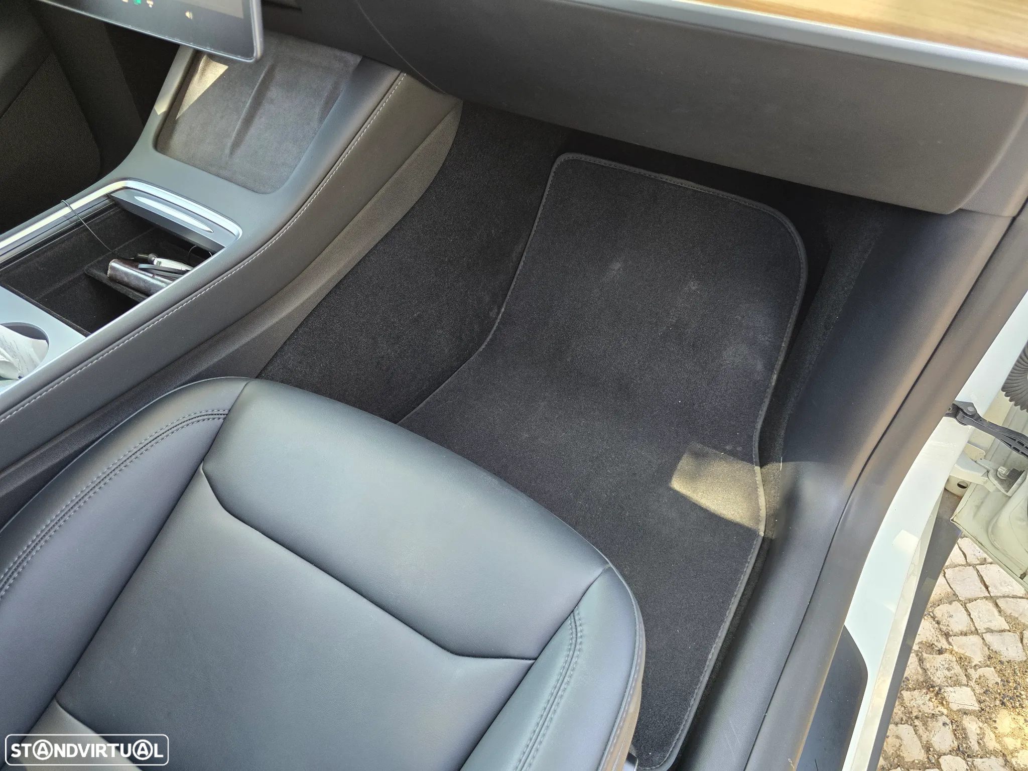 Tesla Model Y Performance Tração Integral - 23