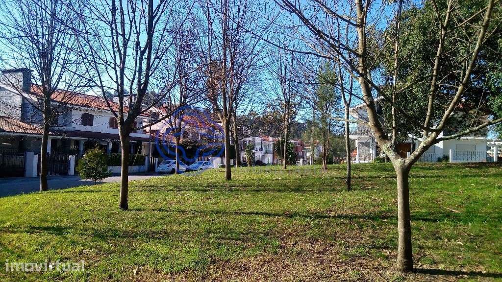 Venda de Terreno Urbano em Pedroso Vila Nova de Gaia - Grande imagem: 2/10
