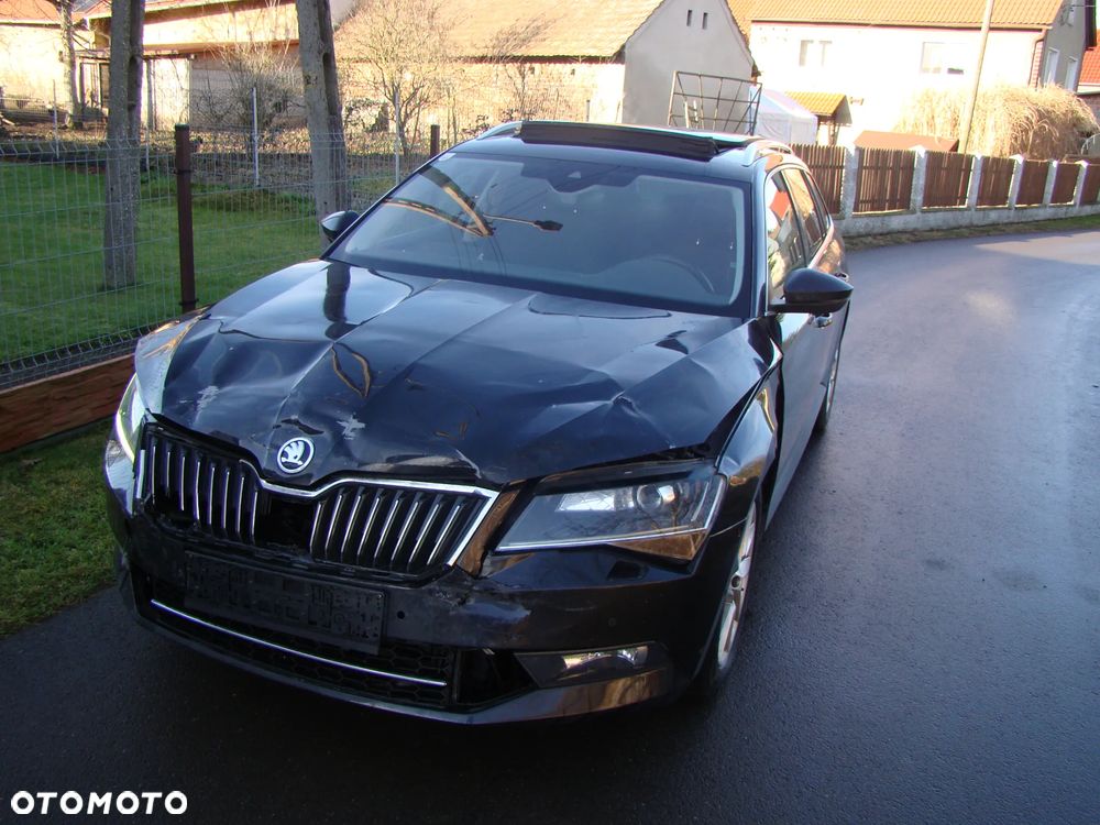 Skoda Superb 1.6 TDI DSG Ambition - 11