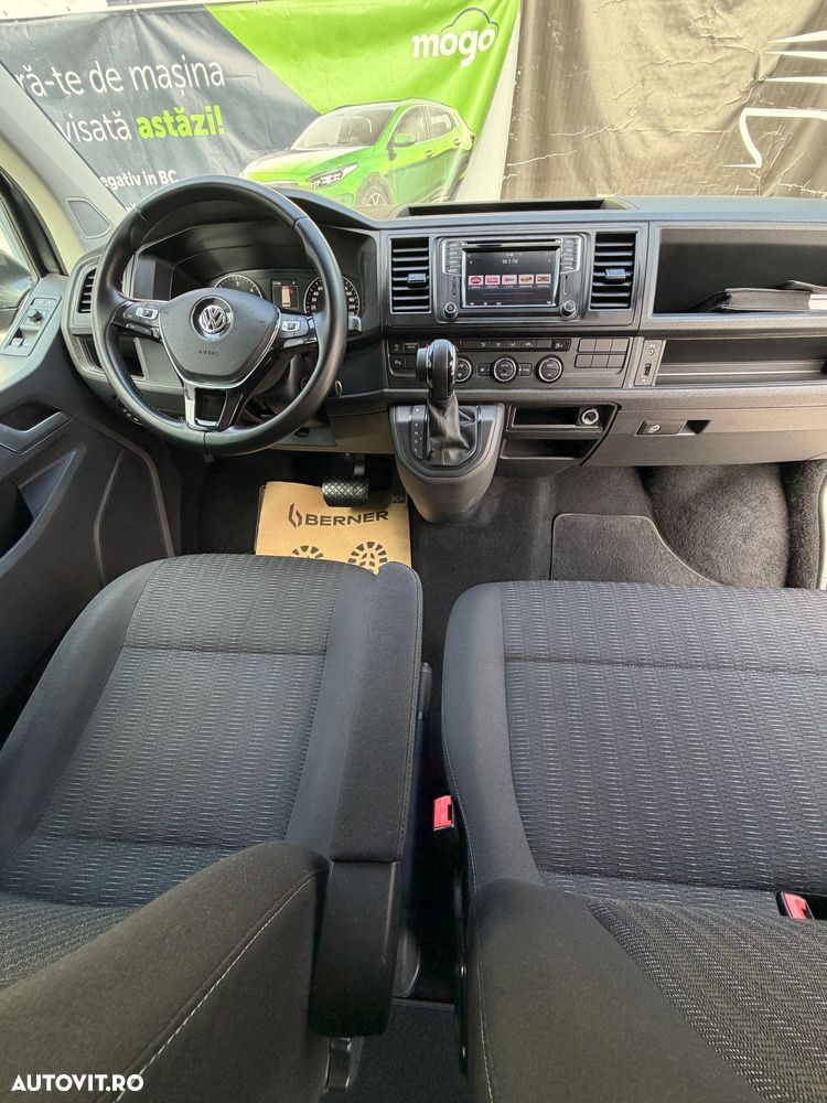 Volkswagen Caravelle - 8