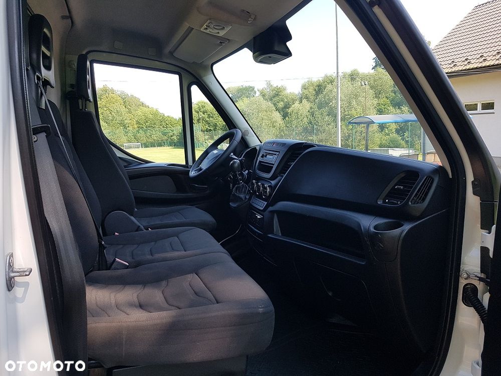 Iveco DAILY - 17