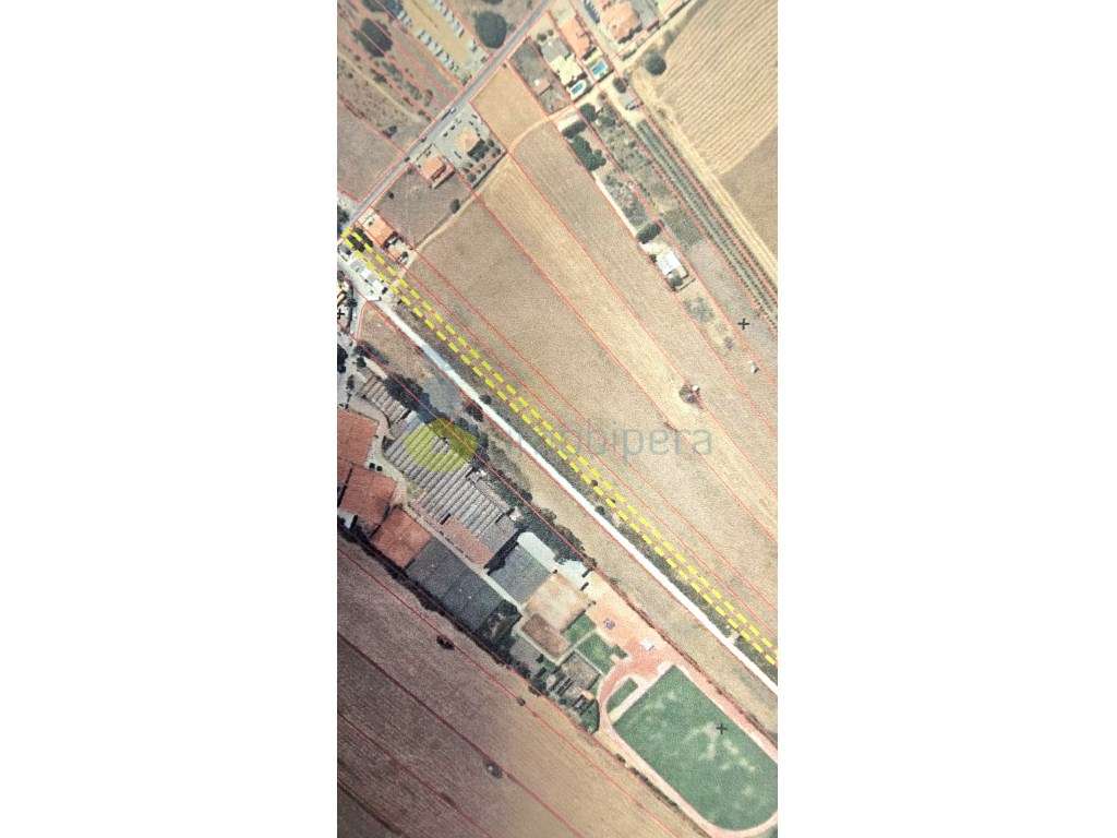 Terreno plano, de 3480m2, com viabiliade de construção de pequena m... - Grande imagem: 5/8