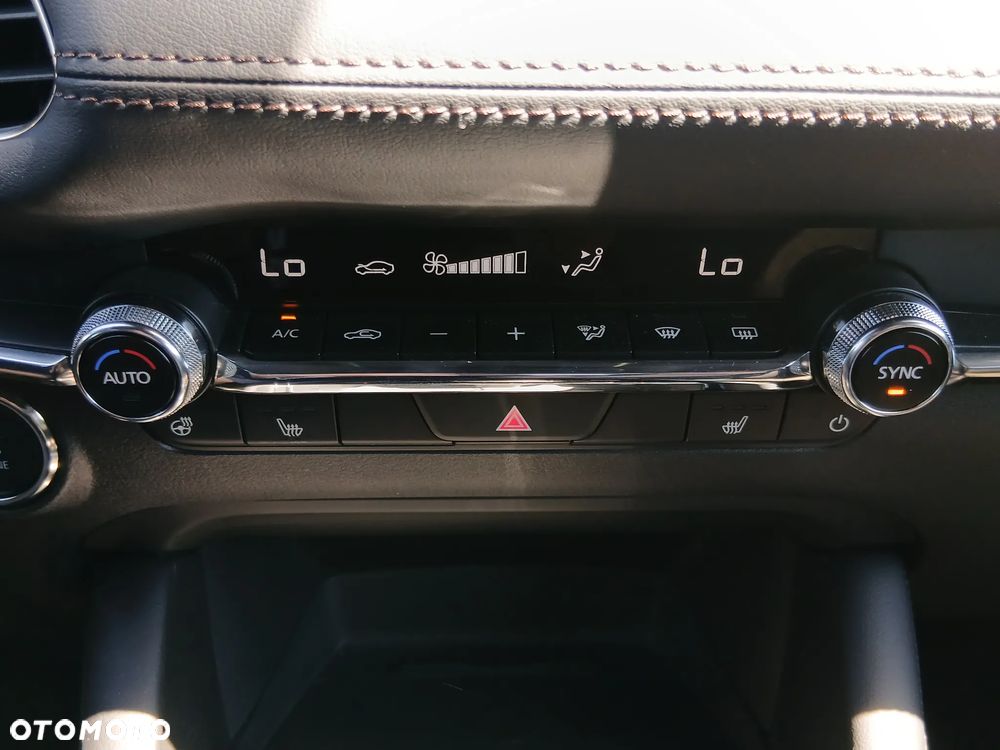 Mazda 3 2.0 mHEV Centre-Line - 11