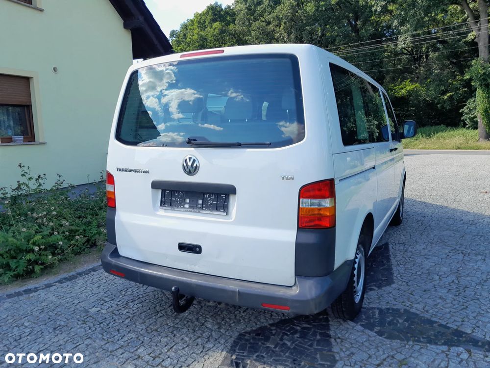 Volkswagen Multivan - 7