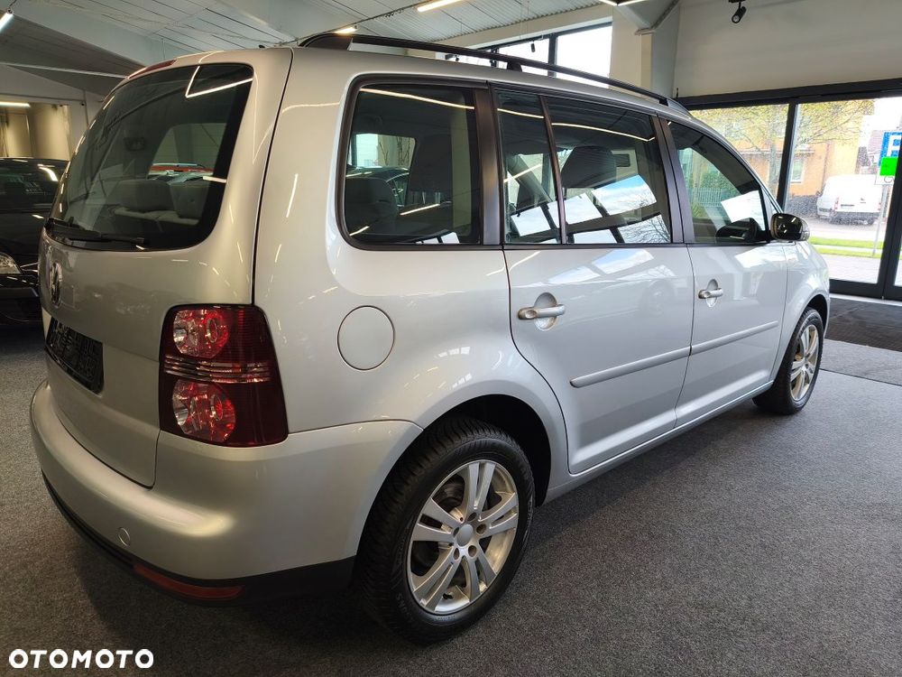 Volkswagen Touran 1.6 Freestyle - 4