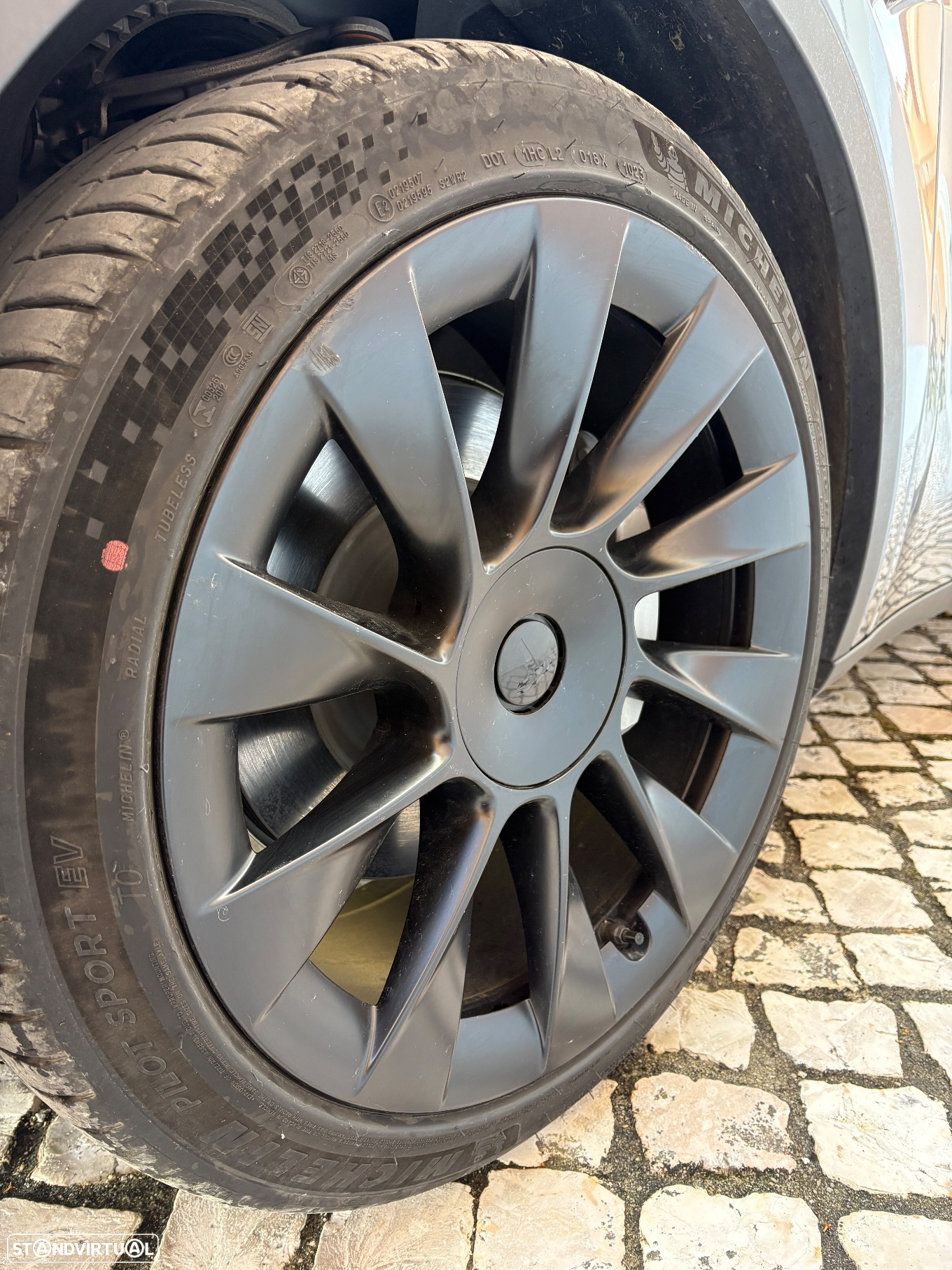 Tesla Model Y Long Range Tração Integral - 10