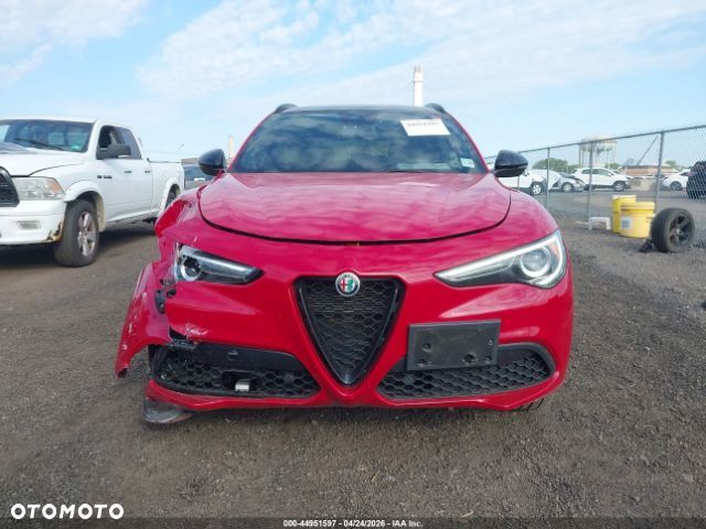 Alfa Romeo Stelvio 2.0 Turbo 16V AT8-Q4 Veloce - 9