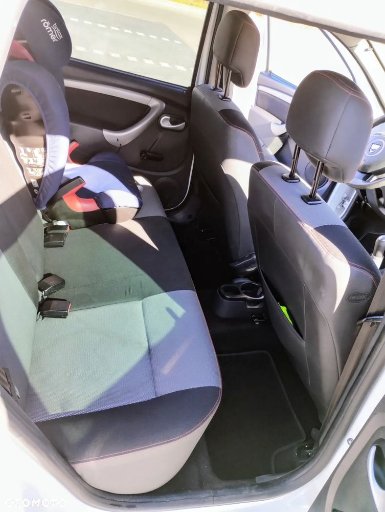 Dacia Duster 1.5 dCi Ambiance - 11