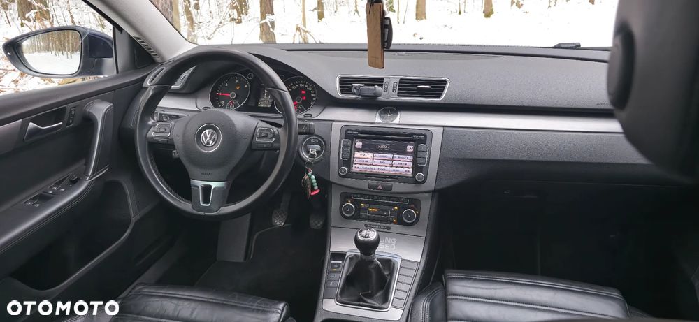 Volkswagen Passat 2.0 TDI BlueMotion Technology Highline - 8