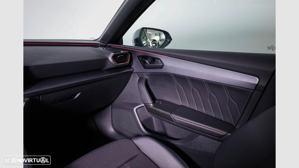 Cupra Leon 1.5 eTSI MID DSG - 16