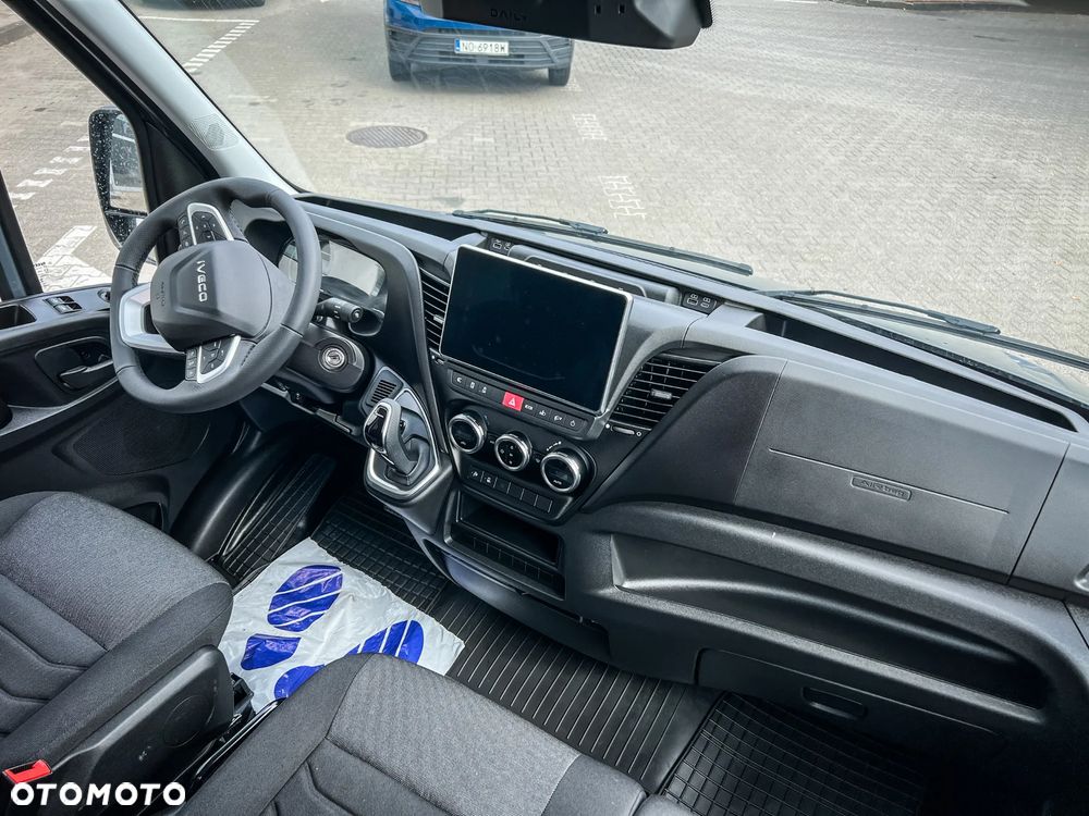 Iveco Daily 35S18HA8 V - Brygadówka CARPOL 7 miejsc - GSC GORZÓW - 16