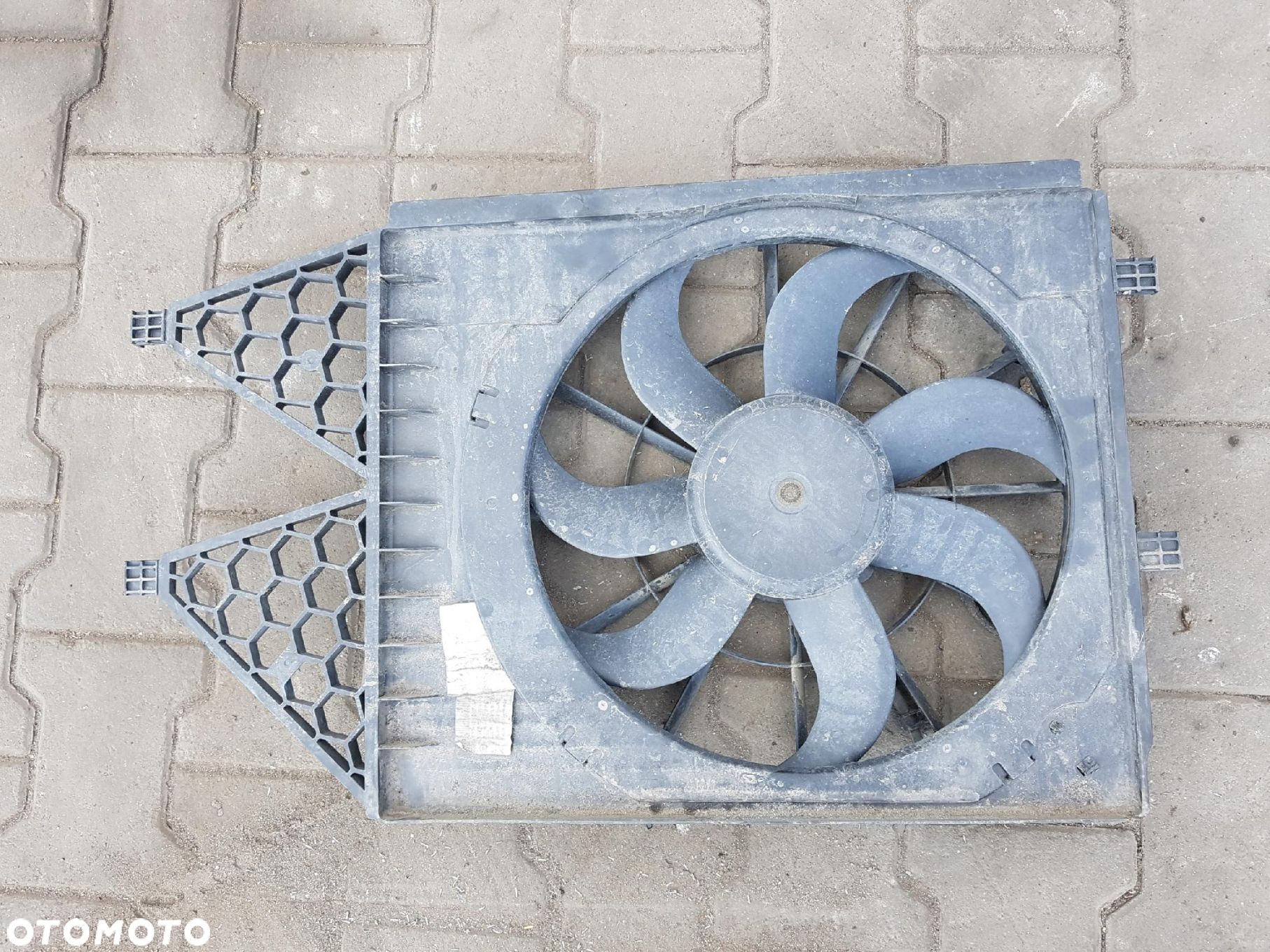 VW POLO 6R 09-14r 1.6 TDI WENTYLATOR CHŁODNICY 6R0121207A - 2