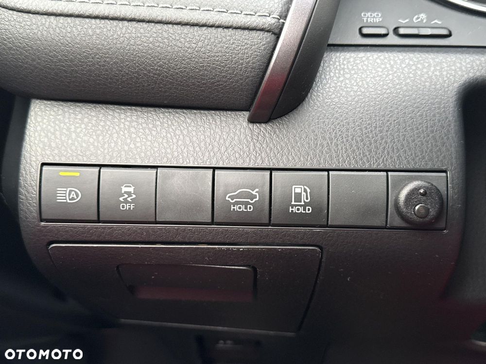 Toyota Camry 2.5 Hybrid Prestige CVT - 20