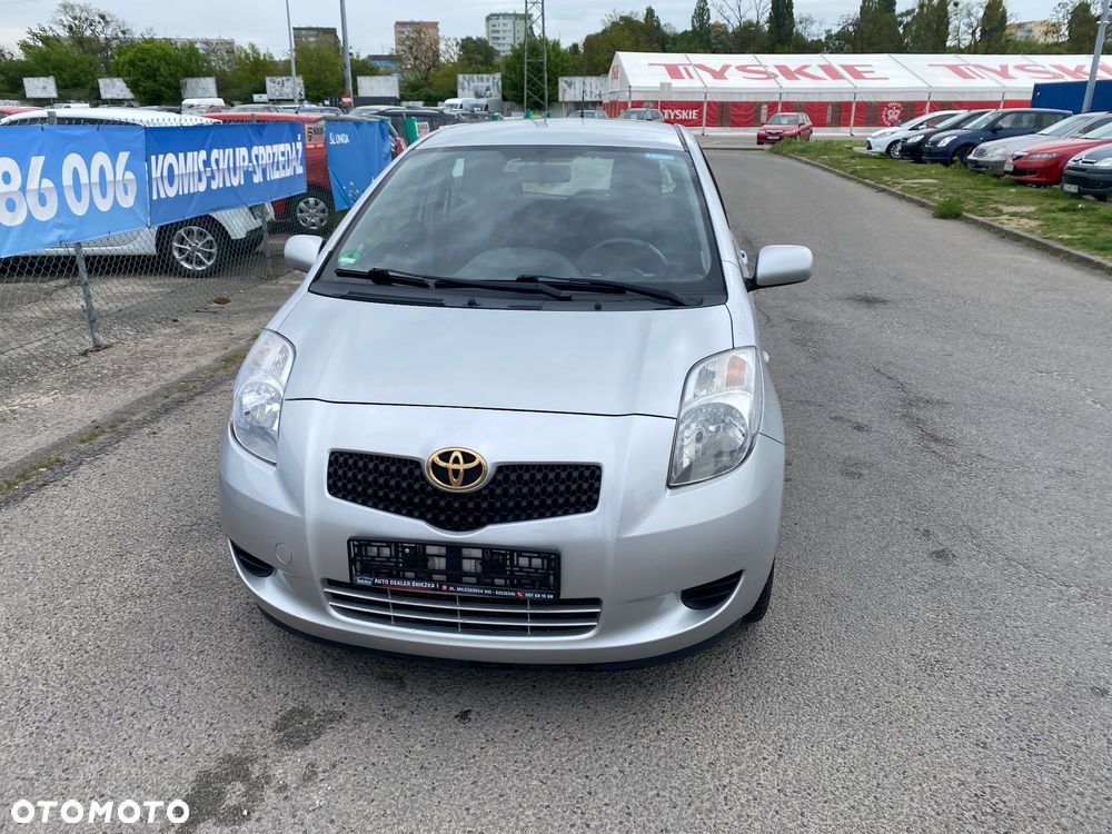 Toyota Yaris - 8
