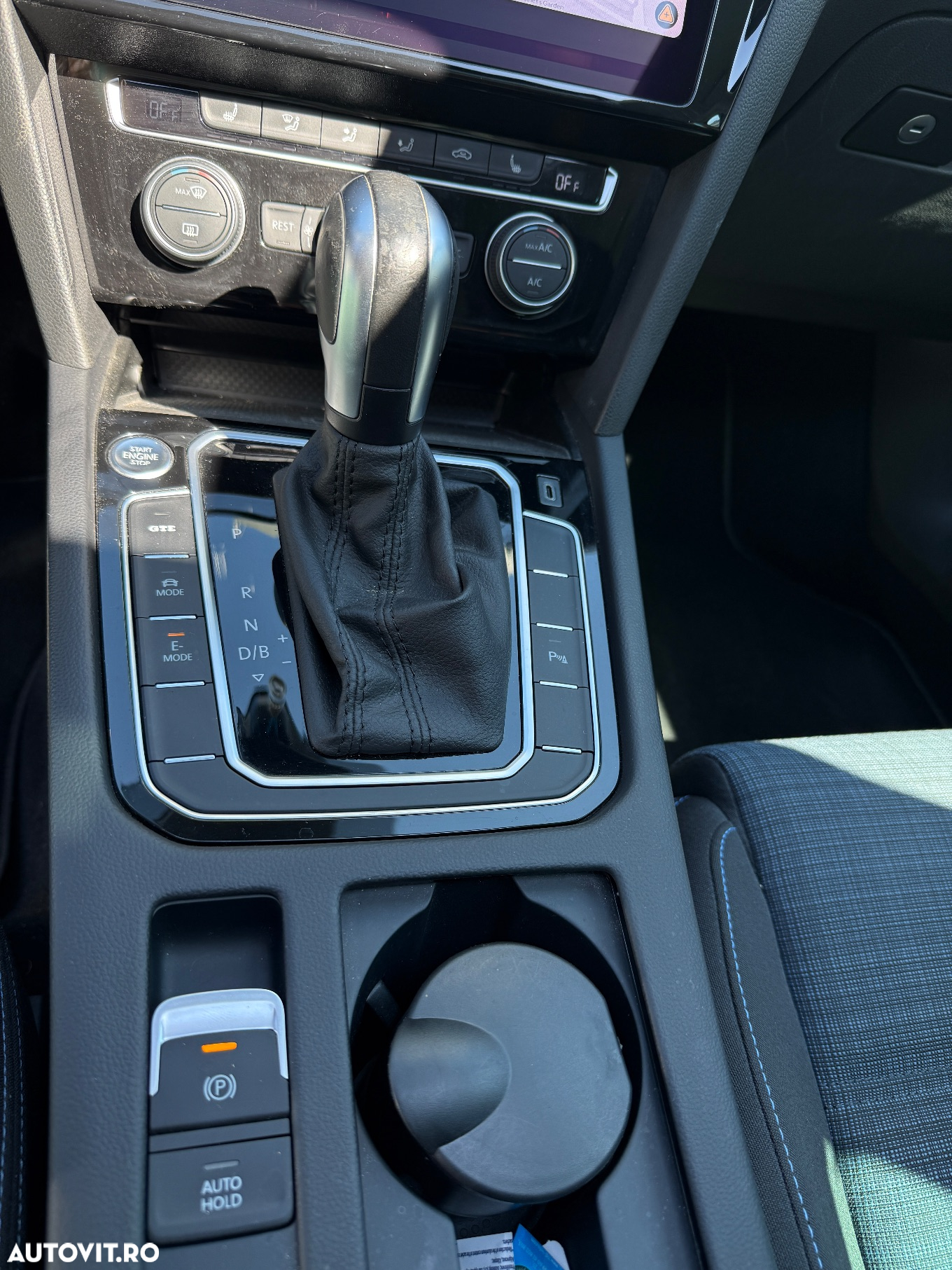 Volkswagen Passat - 14