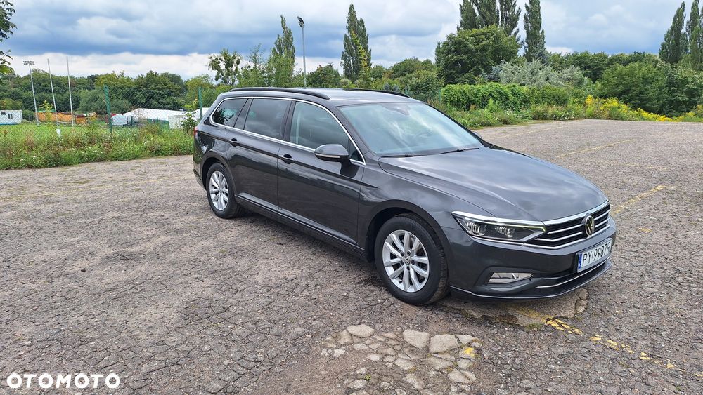 Volkswagen Passat 1.6 TDI SCR DSG Comfortline - 11