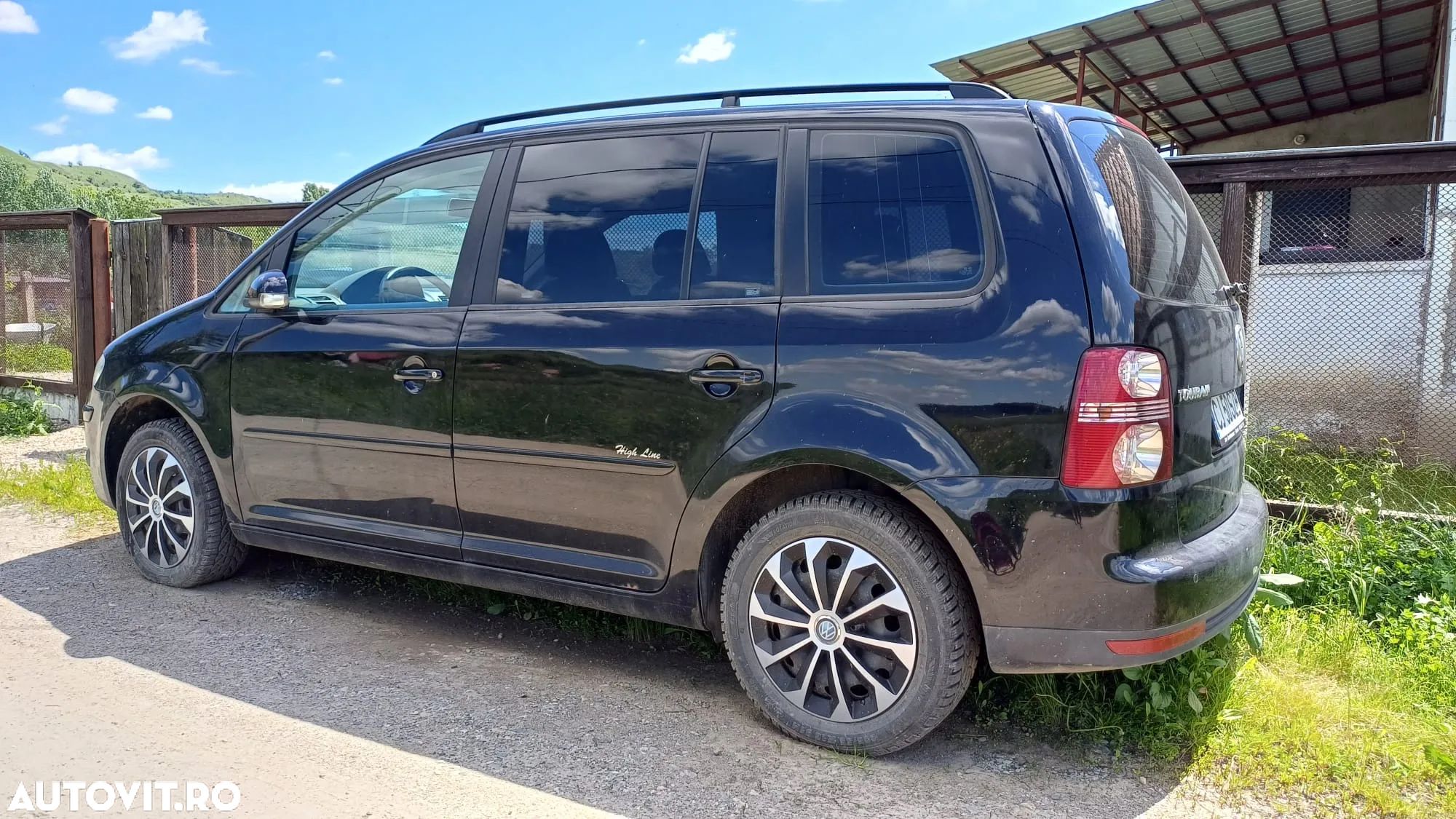 Volkswagen Touran 1.4 TSI Highline - 1
