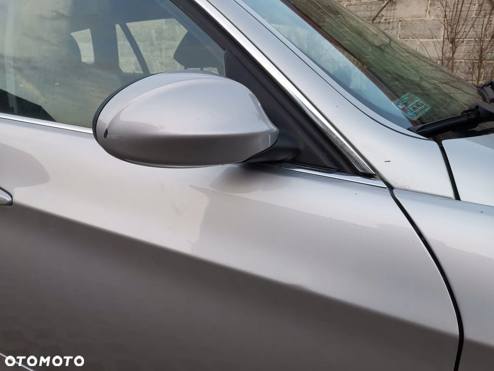 BMW Seria 3 325i - 14