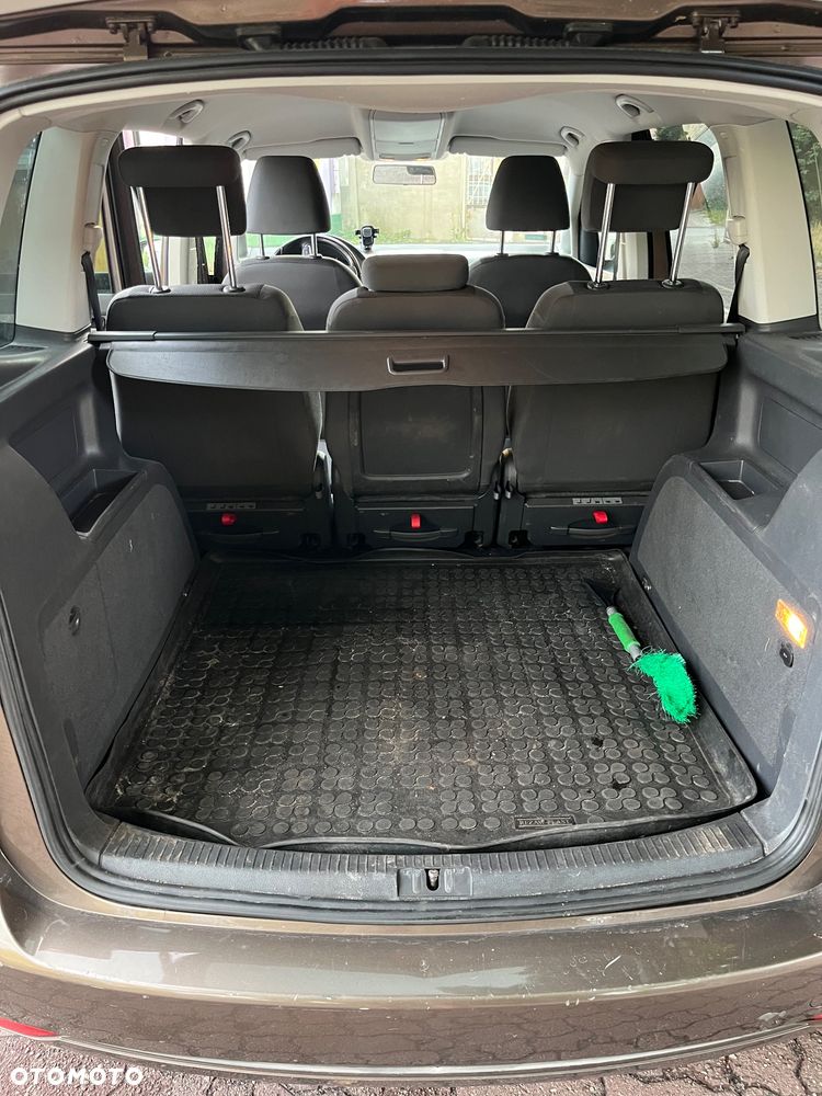 Volkswagen Touran 1.6 TDI DPF Comfortline DSG - 12