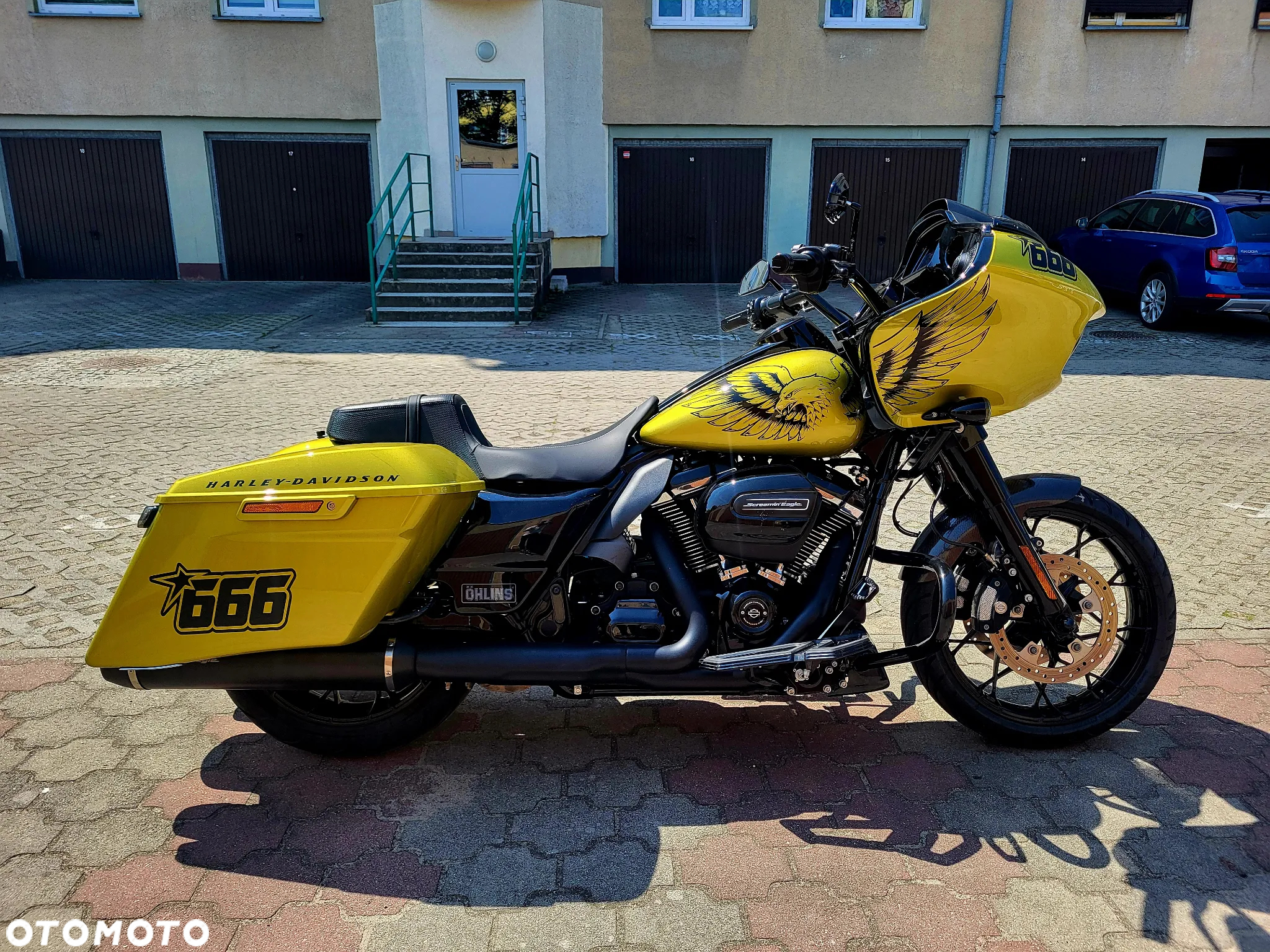 Harley-Davidson Touring Road Glide - 15