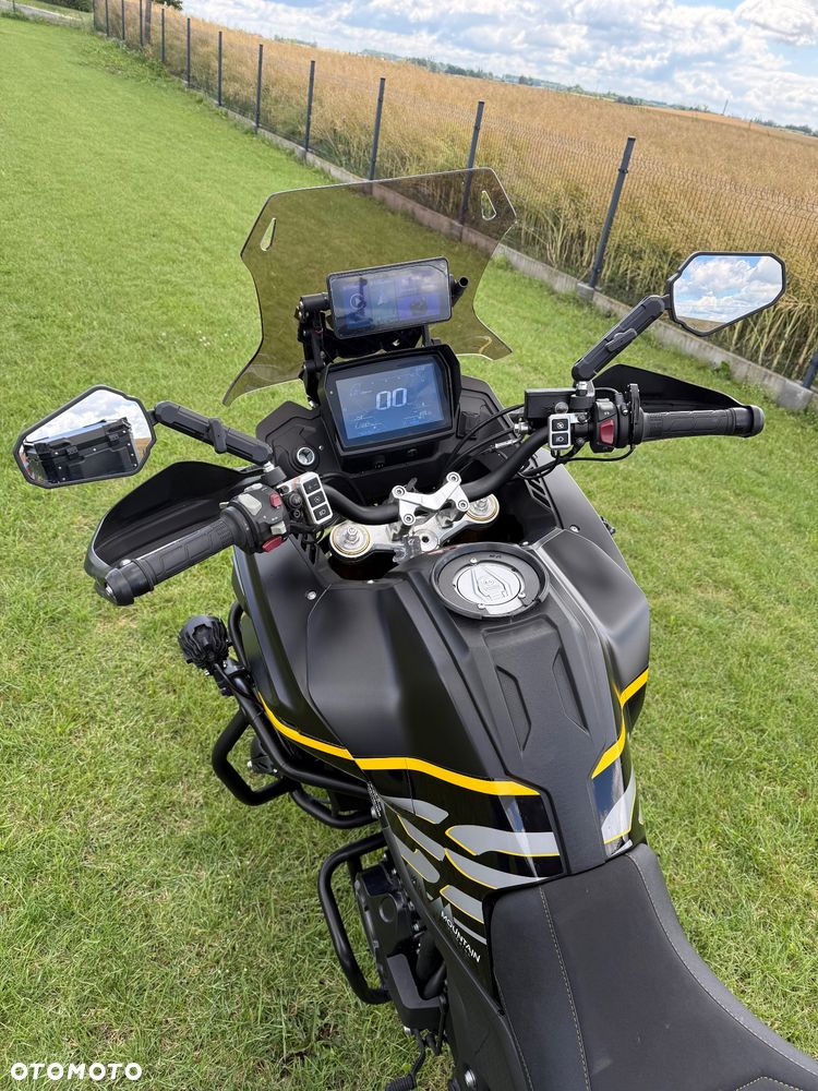 VOGE 500DSX - 9