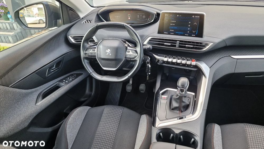 Peugeot 3008 PureTech 130 Stop & Start GPF Allure - 27